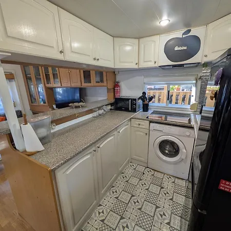 Mobil-home La Pointe 5 Pers 4 Etoiles *