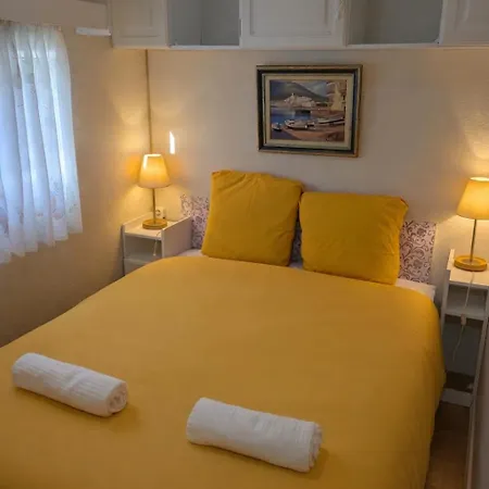 Mobil-home La Pointe 5 Pers 4 Etoiles *