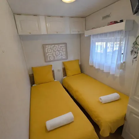 Mobil-home La Pointe 5 Pers 4 Etoiles *