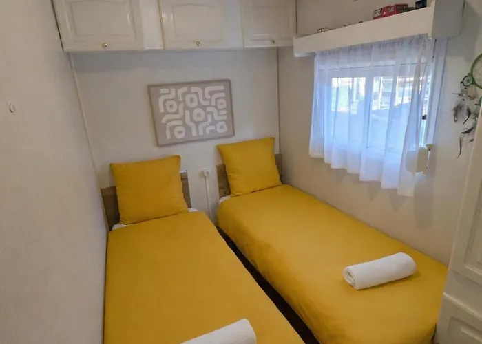 Mobil-home La Pointe 5 Pers 4 Etoiles *